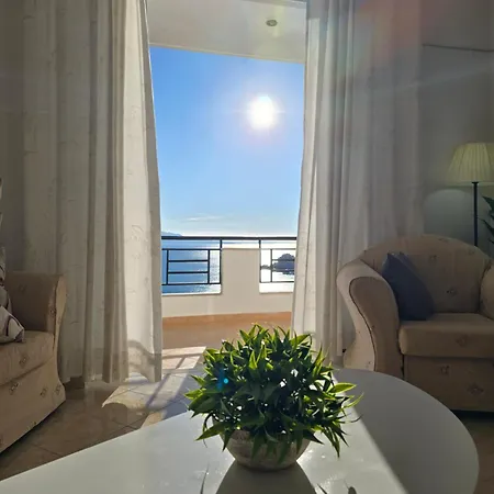 Apartment Blue Aurea