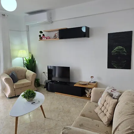 Blue Aurea Apartment *